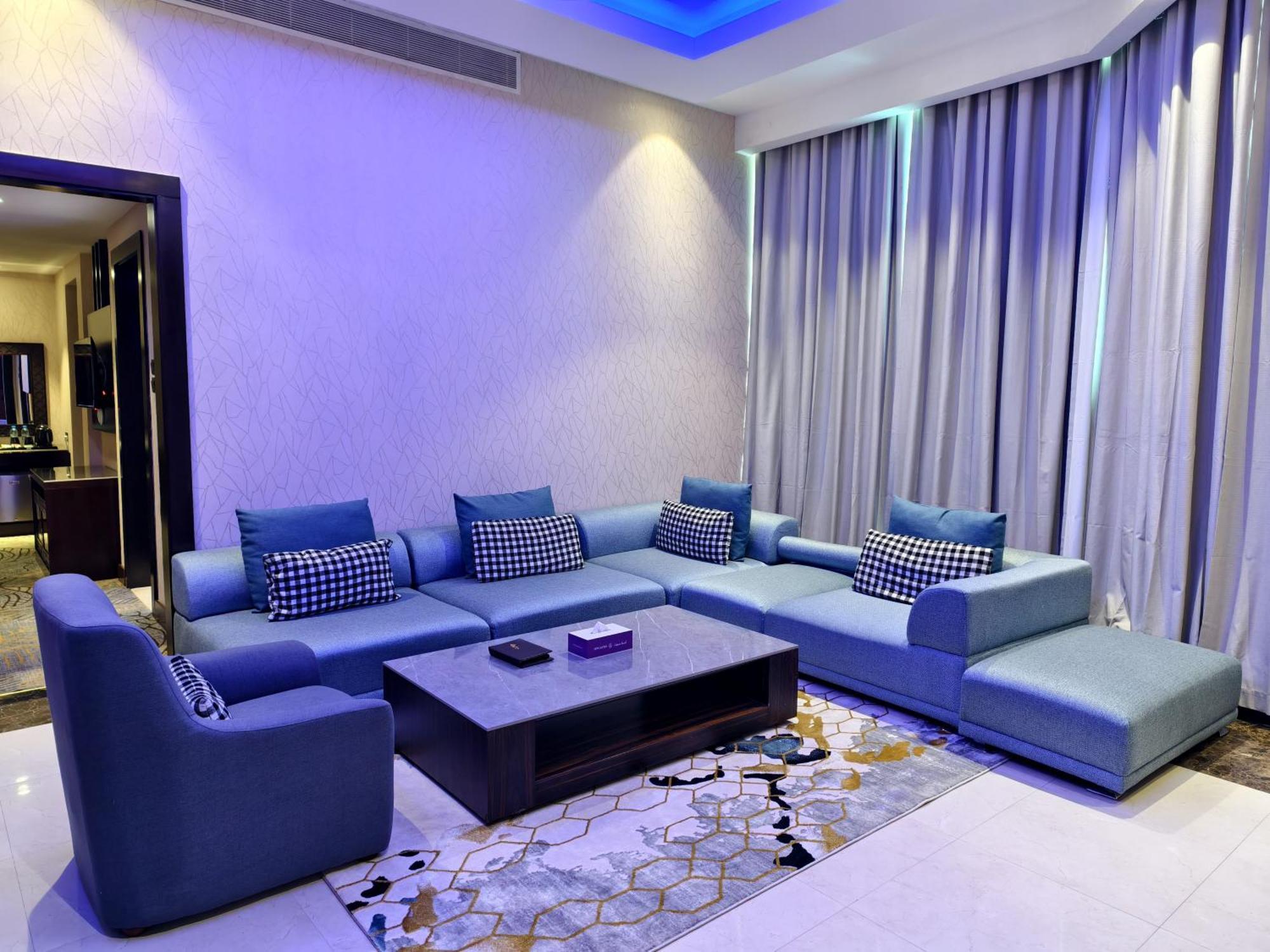 Ista Suites Seef Manáma Kültér fotó